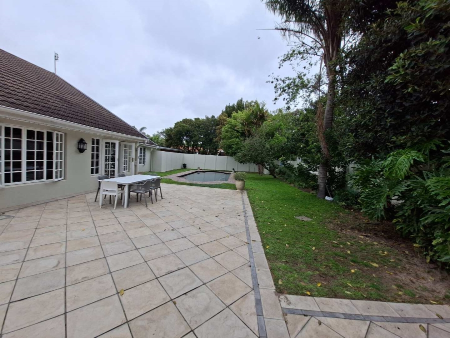 4 Bedroom Property for Sale in Constantia Western Cape